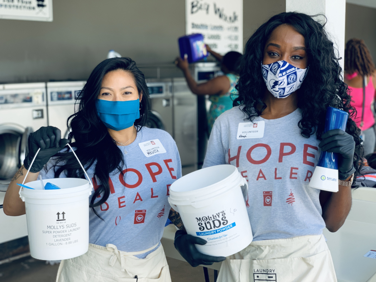 Tampa Bay bartenders and laundry non-profit join forces in pandemic fight